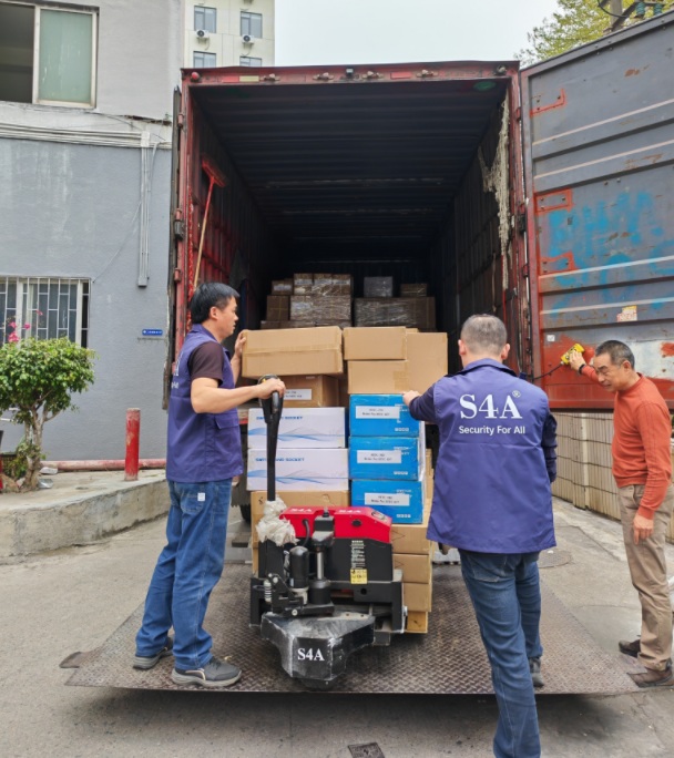 Comment optimiser les performances du lecteur RFID UHF S4A dans les environnements riches en métal ?